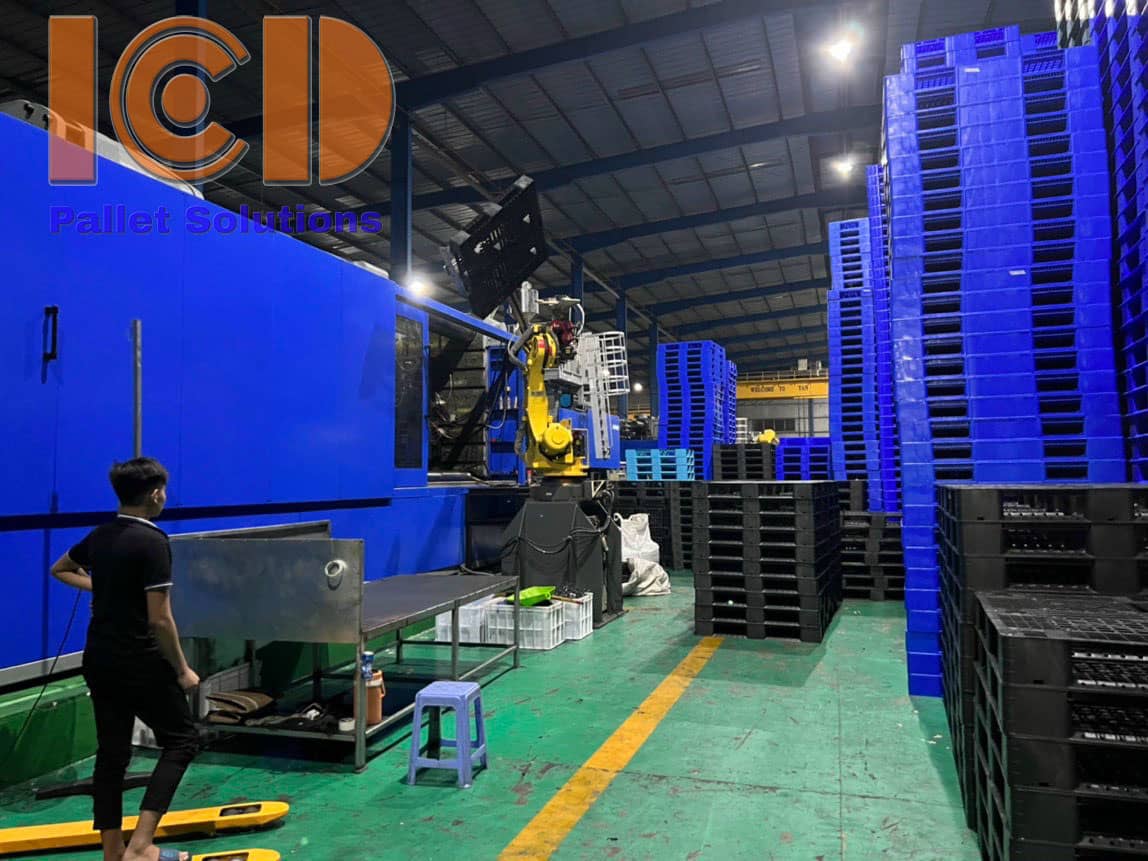 Pallet-nhựa-ICD-9-chân-gù-mặt-bít-KT1200x800x140mm-anh3