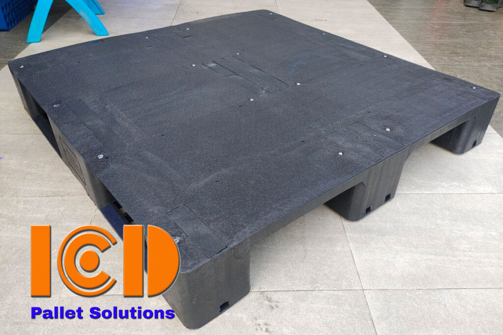 Pallet-3-chân-ICD-EHS1111-KT1100x1100x165mm-đen