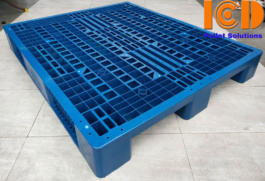 pallet-nhựa-3-chân-ICD-EHV101B2-xanh-tái-sinh