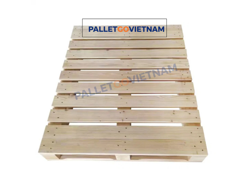 Wooden pallets for logistics and 3PL warehousing
